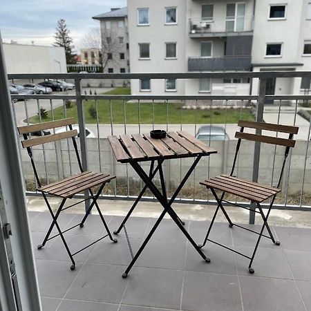 Przytulny Apartament Leilighet Trzebownisko Eksteriør bilde
